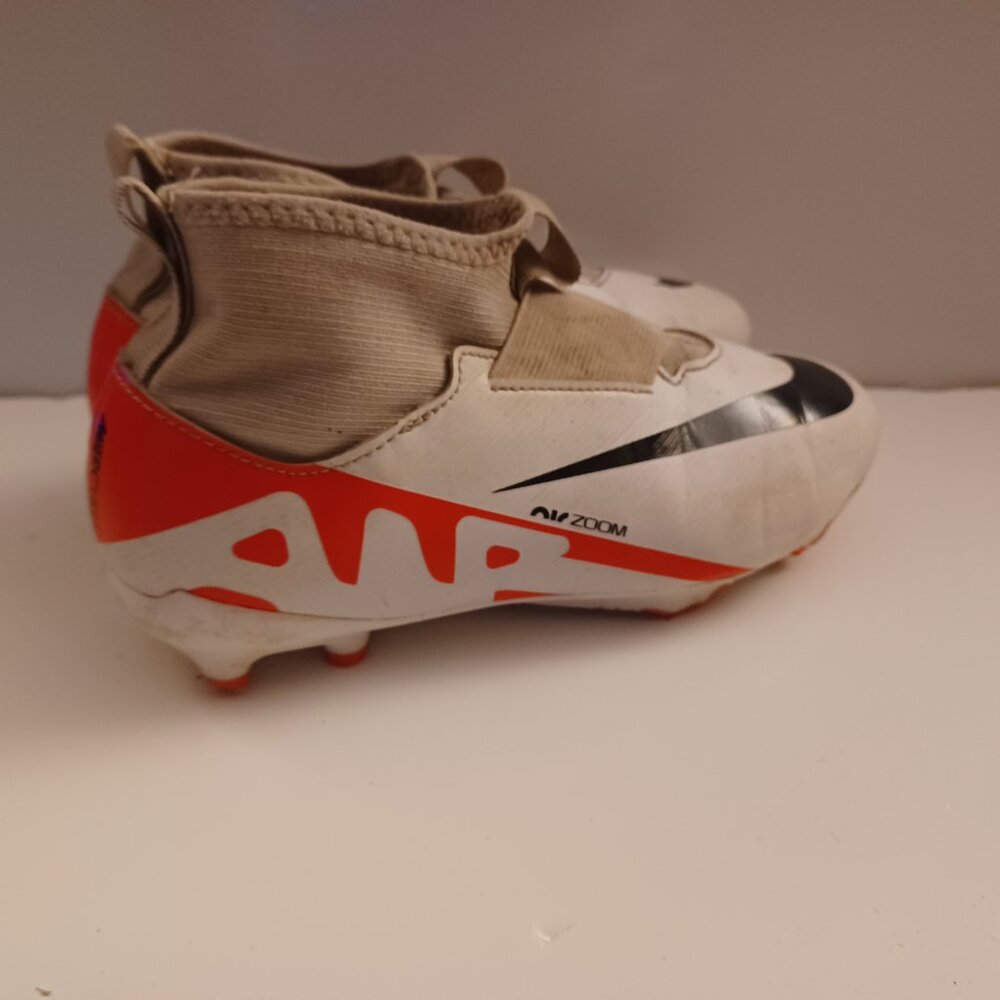 Nike Kids Jr. Zoom Mercurial Superfly 9 Academy FG Size 2Y